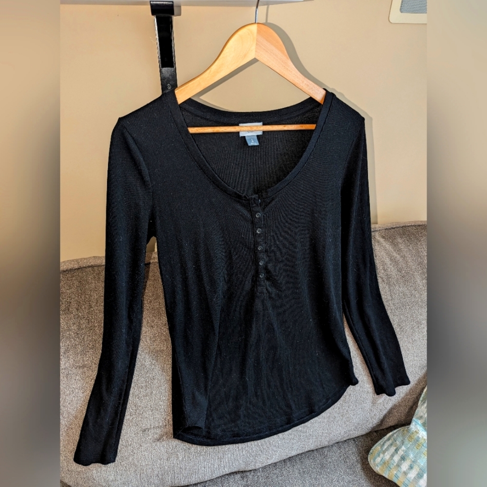 Old Navy Black Ribbed Long sleeve shirt L